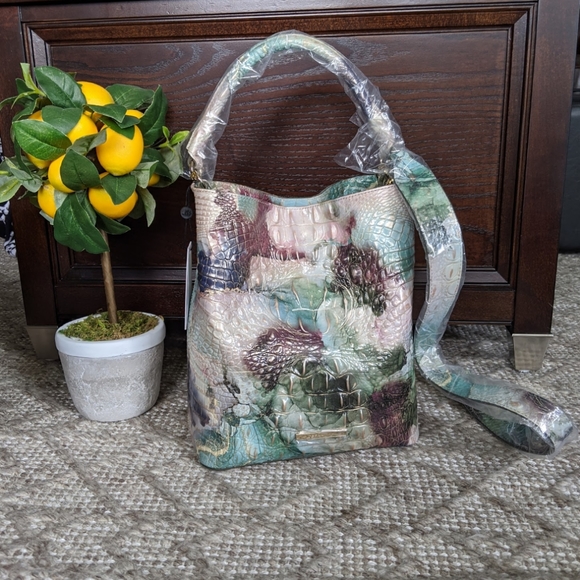Brahmin Handbags - NWT Brahmin Nirvana Amelia